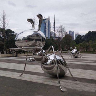 广场户外大型不锈钢镜面蚂蚁景观