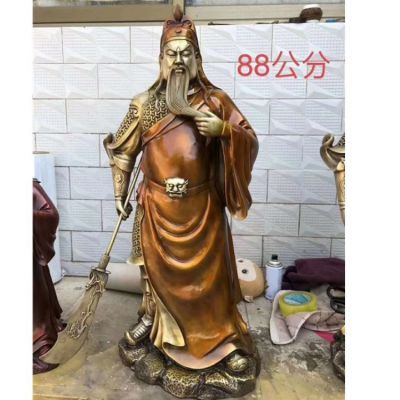 家居供奉大型佛像立式拿刀的武财神关公博鱼网页版