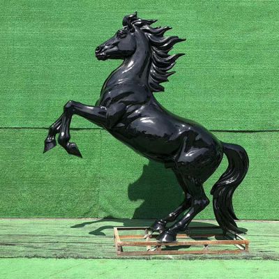 小区园林摆放玻璃钢喷漆马动物博鱼网页版