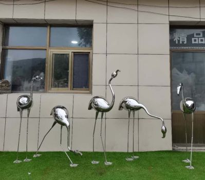 户外不锈钢镜面抽象大长腿火烈鸟博鱼网页版