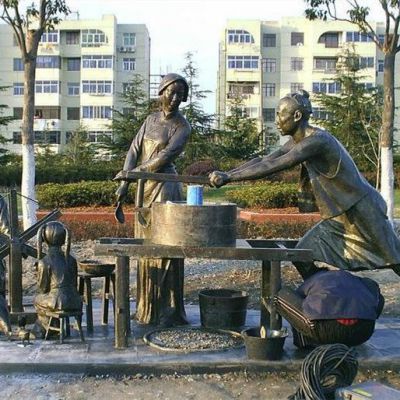 公园摆放纯铜铸造古代人推磨豆民俗人物博鱼网页版小品