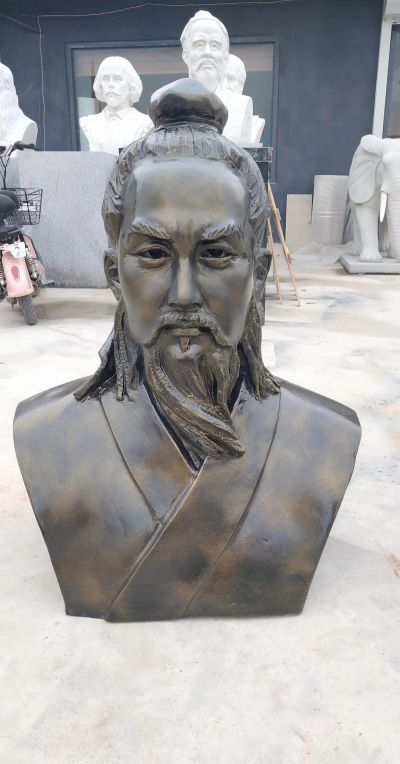 大学摆放玻璃钢仿铜鲁班头像博鱼网页版
