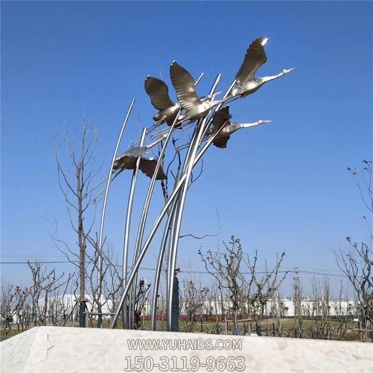 户外广场摆放飞翔雁群不锈钢动物博鱼网页版
