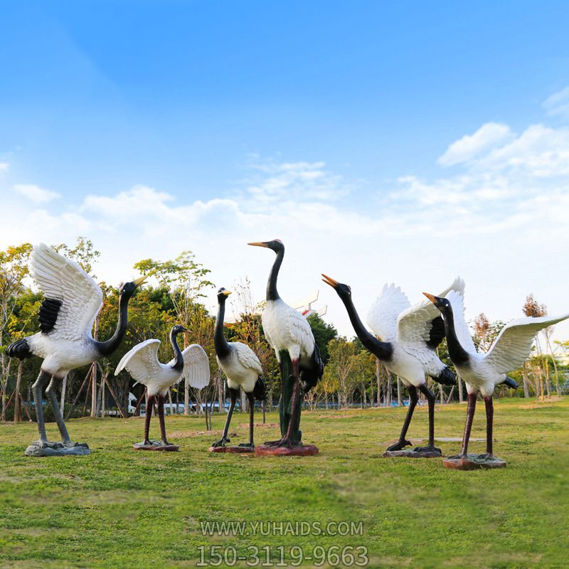 户外草坪创意玻璃钢彩绘丹顶鹤博鱼网页版