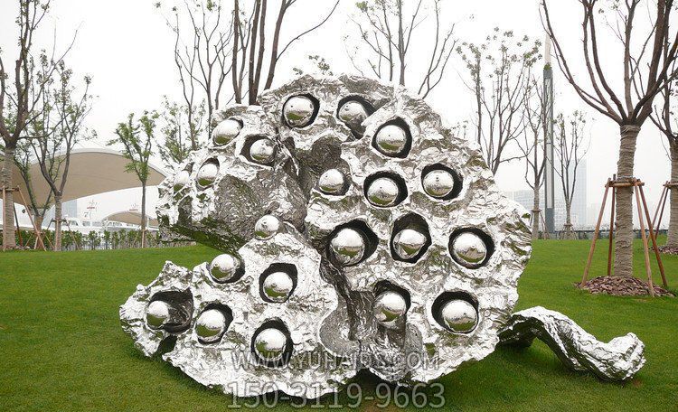 公园不锈钢镜面抽象莲蓬博鱼网页版