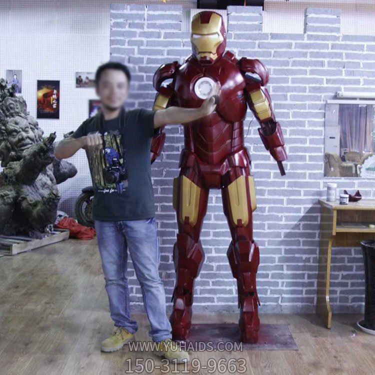 电影城大型不锈钢变形金刚博鱼网页版