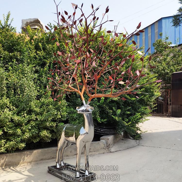 不锈钢鹿，树叶鹿，头上的角就像一棵树一样博鱼网页版