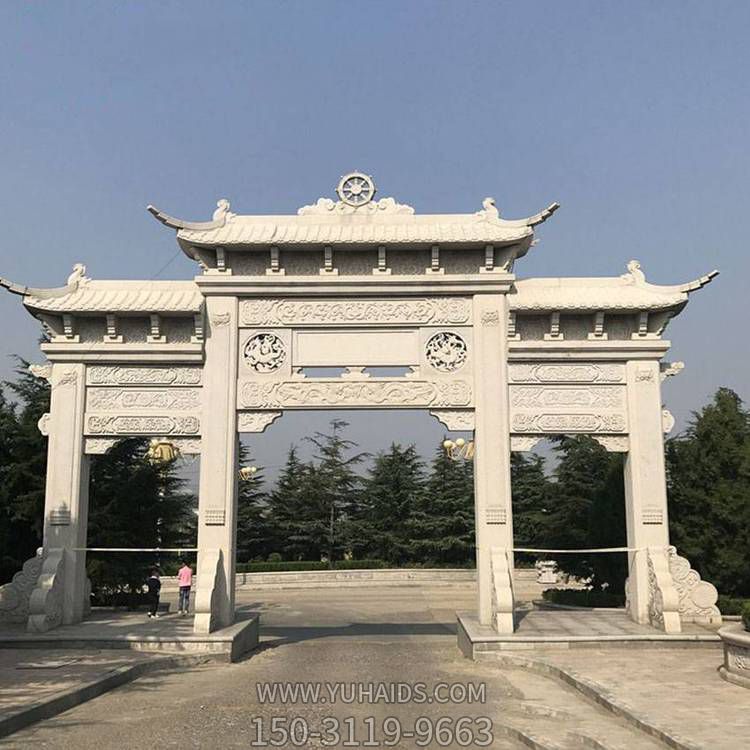 景区墓园入口摆放大理石雕刻仿古建筑三门石牌坊博鱼网页版