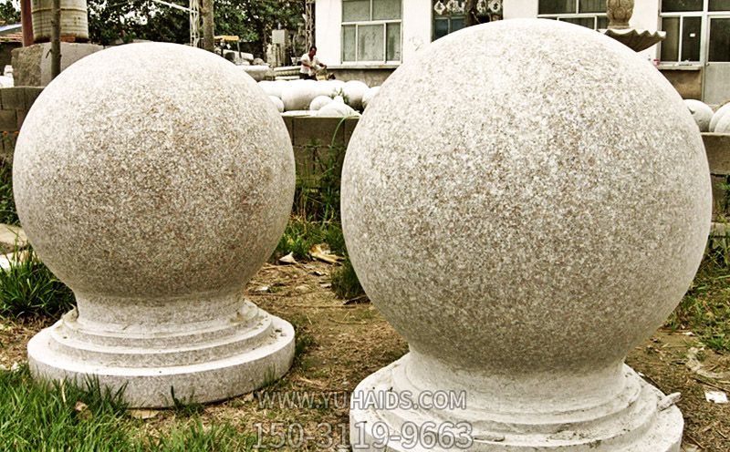 小区门口街边摆放阻车石球挡车石球车阻石球博鱼网页版