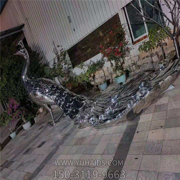 园林不锈钢镜面创意动物景观孔雀博鱼网页版