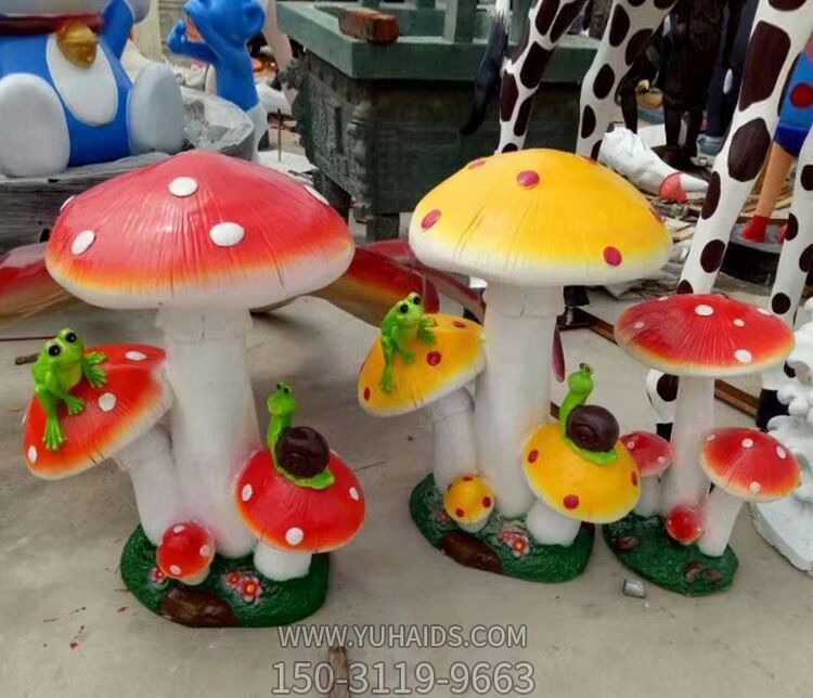 游乐园广场玻璃钢公园彩绘蘑菇博鱼网页版