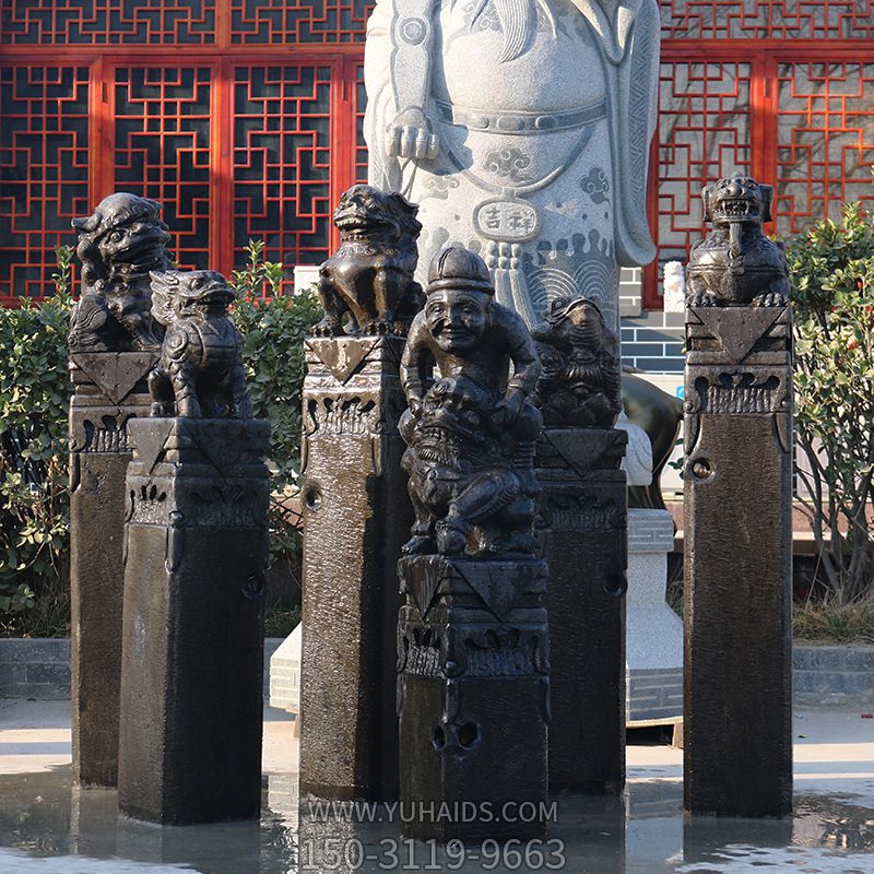 寺院景区门前摆放多种款式拴马柱石雕博鱼网页版