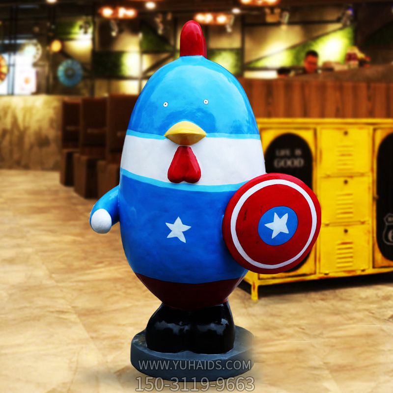 商场里摆放的手拿盾牌的玻璃钢彩绘鸡博鱼网页版