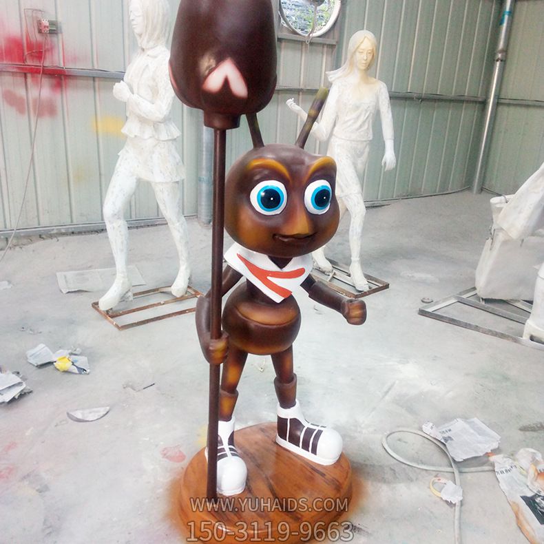 公园学校彩绘手拿花仗蜜蜂卫士玻璃钢博鱼网页版