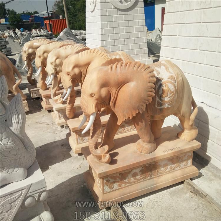 酒店门口大型晚霞红石雕大象博鱼网页版