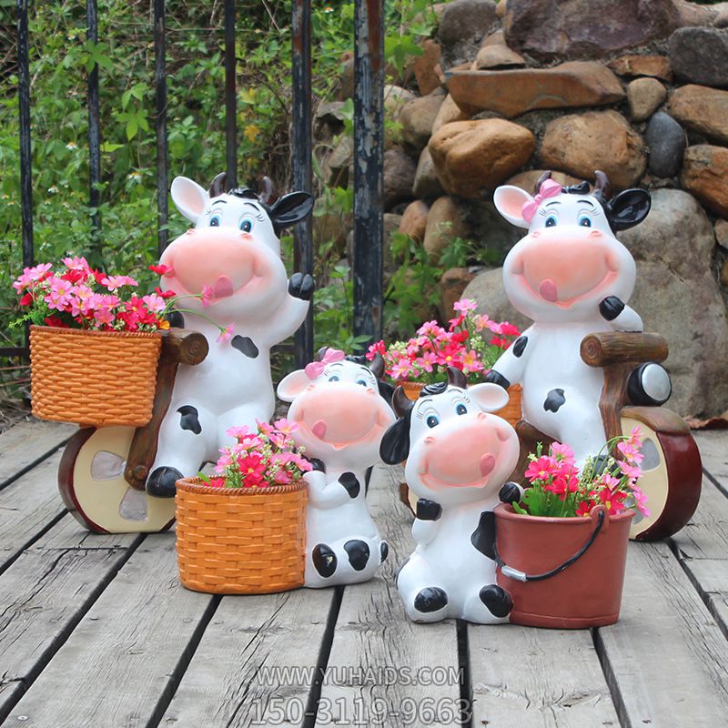 花园创意玻璃钢可爱卡通奶牛博鱼网页版