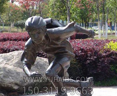 滑旱冰鞋的孩子玻璃钢仿铜博鱼网页版