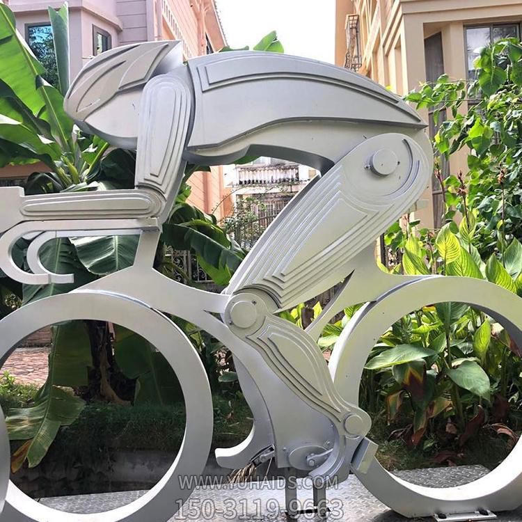 体育公园不锈钢抽象创意运动骑自行车的博鱼网页版