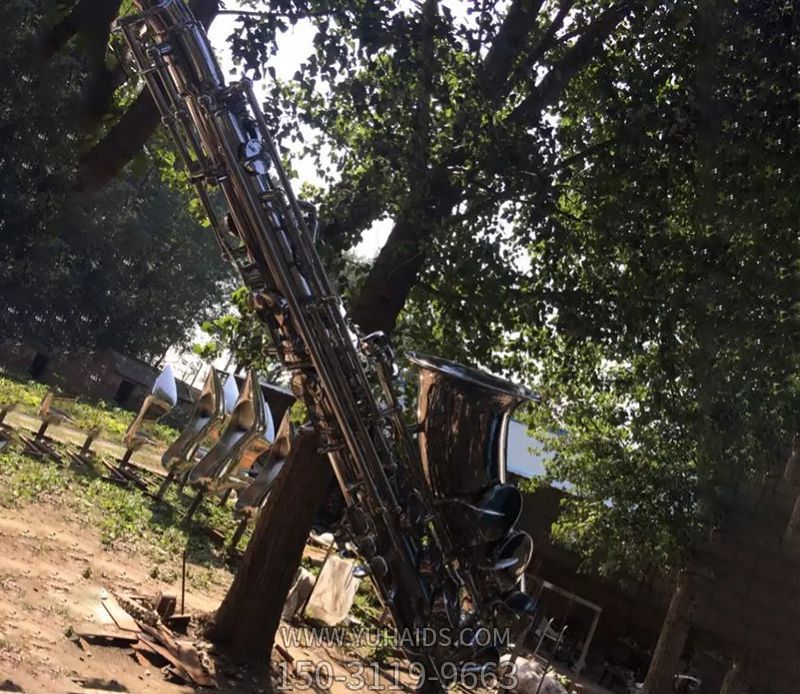 户外不锈钢萨克斯乐器博鱼网页版