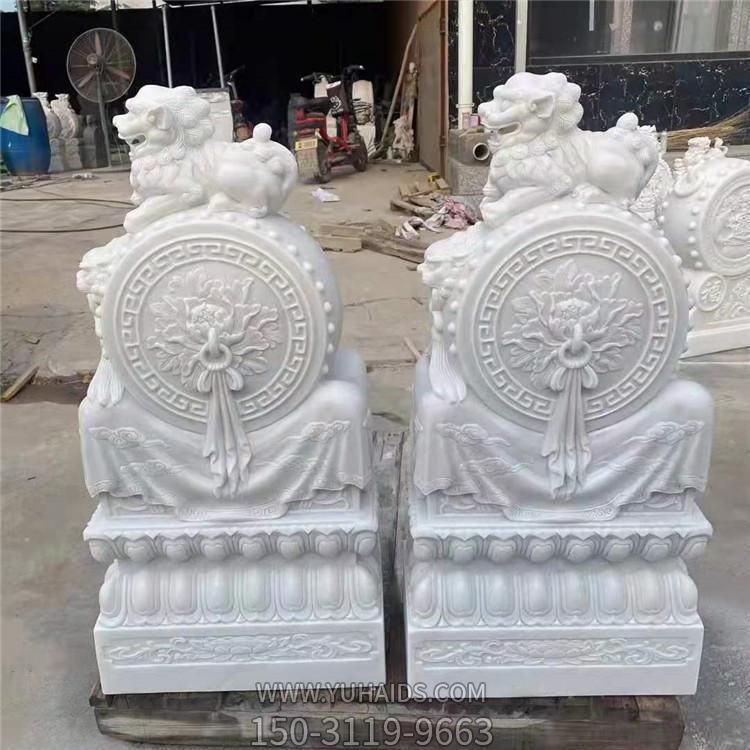 庭院摆放中式汉白玉雕刻小麒麟门墩博鱼网页版