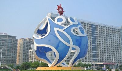 城市不锈钢彩绘抽象镂空球博鱼网页版