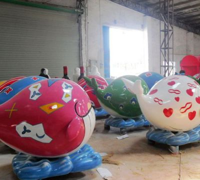 公园玻璃钢彩绘卡通鲸鱼博鱼网页版