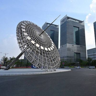 户外大型不锈钢抽象景观博鱼网页版
