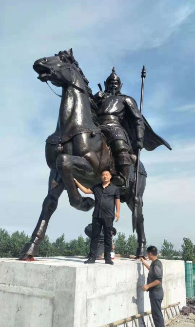 古代铜雕广场将军骑马博鱼网页版