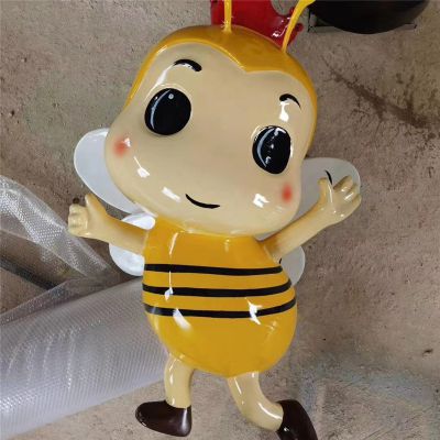 商场步行街摆放仿真可爱玻璃钢蜜蜂博鱼网页版