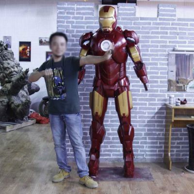 电影城大型不锈钢变形金刚博鱼网页版