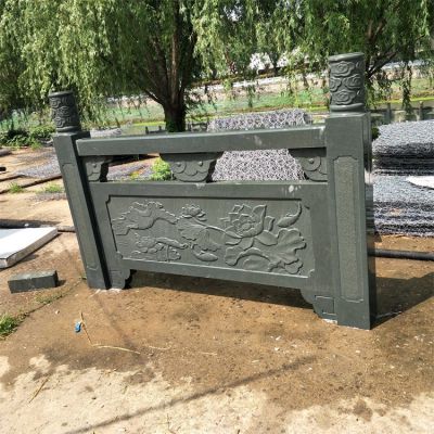 荷花纹石雕栏板