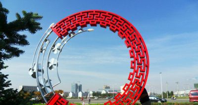 城市花园广场红色剪影不锈钢花环博鱼网页版