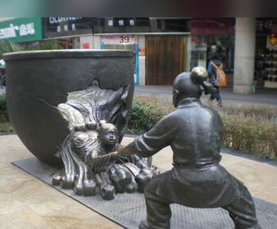 街道寓意故事司马光砸缸铜雕人物景观缸博鱼网页版