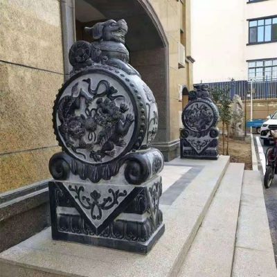 小区门口摆放大理石做旧浮雕狮子抱鼓石