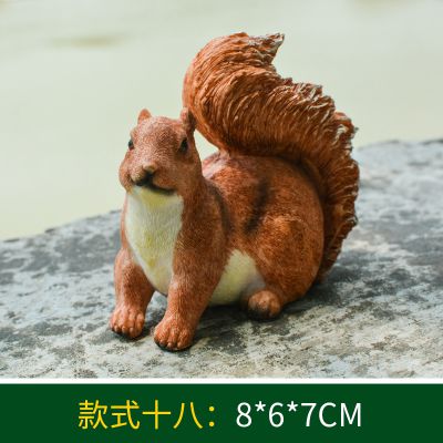景区一只玻璃钢彩绘松鼠博鱼网页版
