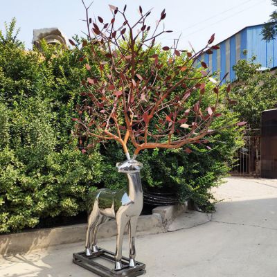 不锈钢鹿，树叶鹿，头上的角就像一棵树一样