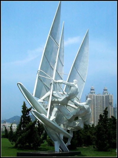 校园广场不锈钢抽象运动竞技人物博鱼网页版