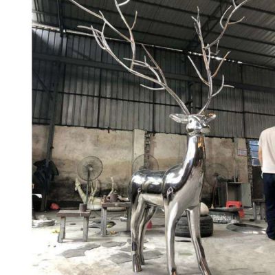 不锈钢镜面大型麋鹿博鱼网页版商场户外落地摆件