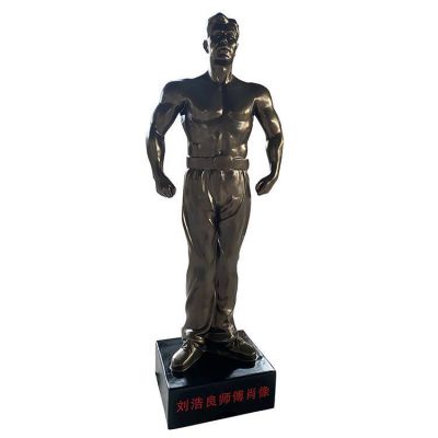 仿铜古代人像博鱼网页版体育馆门口美陈