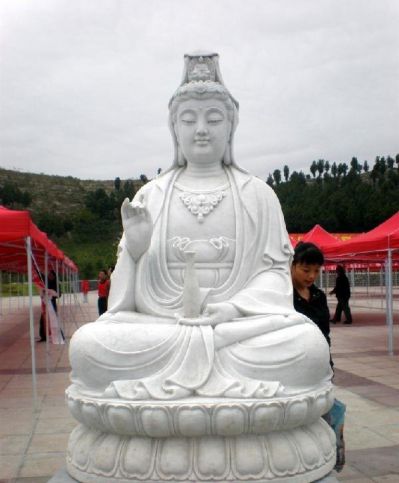 寺庙大型坐式汉白玉石雕观音博鱼网页版