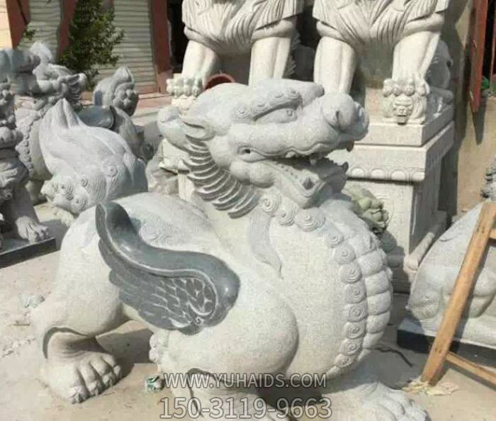 青石石雕庭院别墅貔貅博鱼网页版