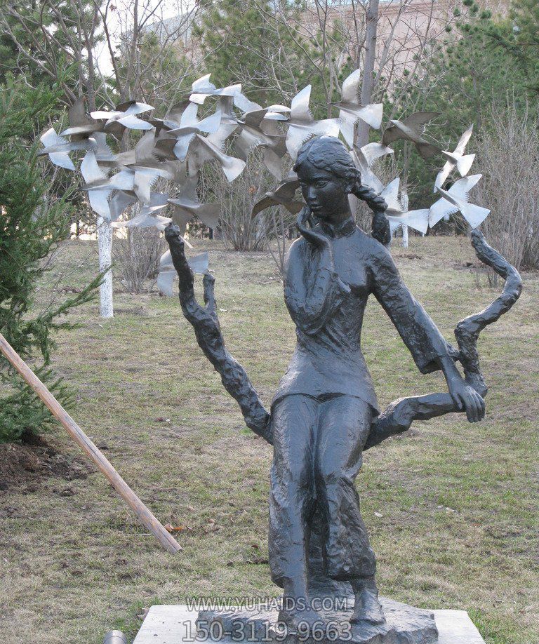 广场花园铜铸小女孩创意不锈钢鸽子博鱼网页版
