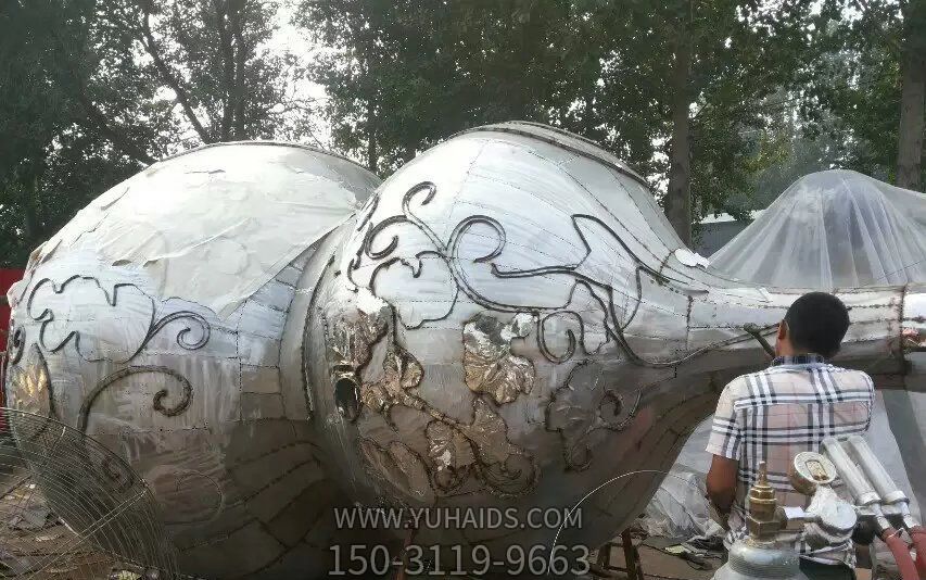 广场不锈钢浮雕葫芦博鱼网页版