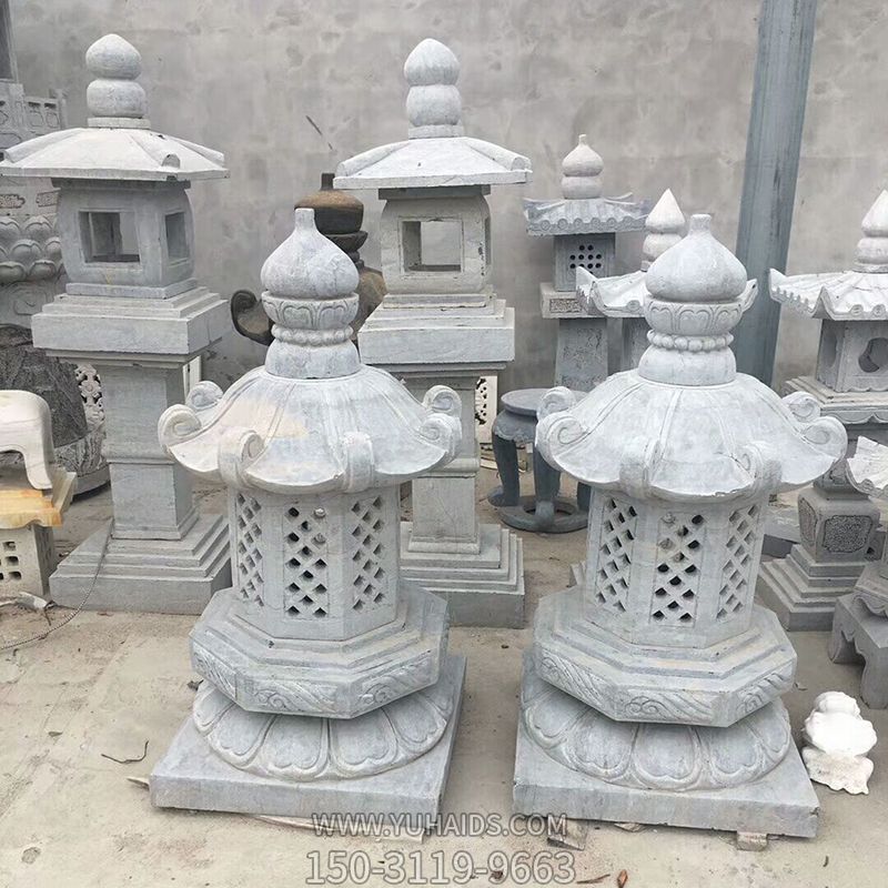 度假酒店草坪摆放中式低墩石雕灯笼博鱼网页版