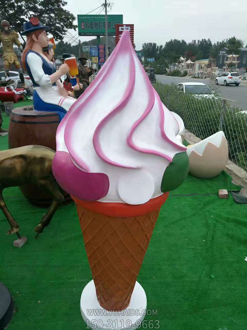 学校步行街摆放火炬形状玻璃钢冰淇淋博鱼网页版