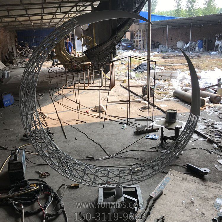 不锈钢月牙形景观博鱼网页版制作