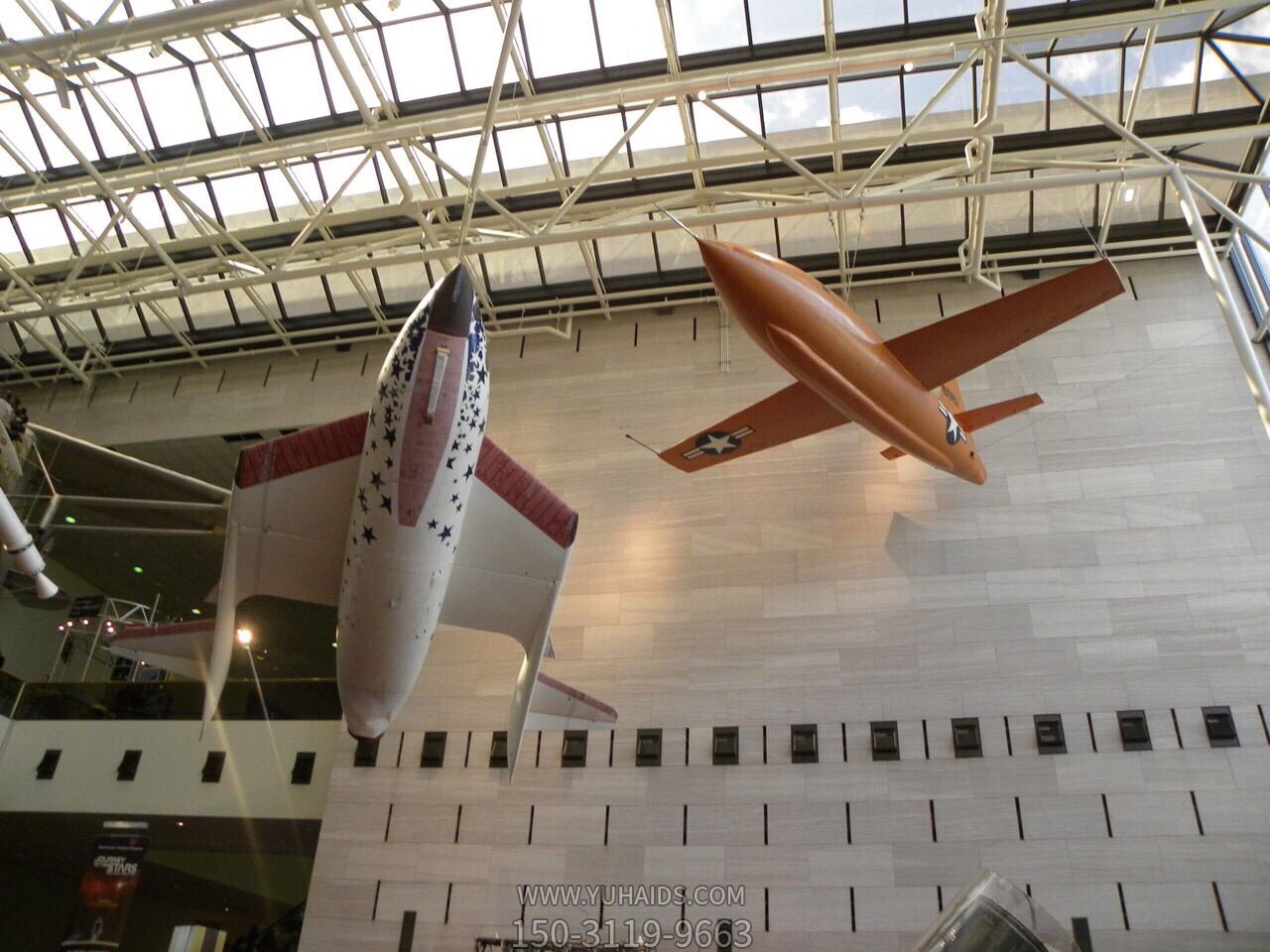 商场玻璃钢大型仿真飞机模型飞机博鱼网页版