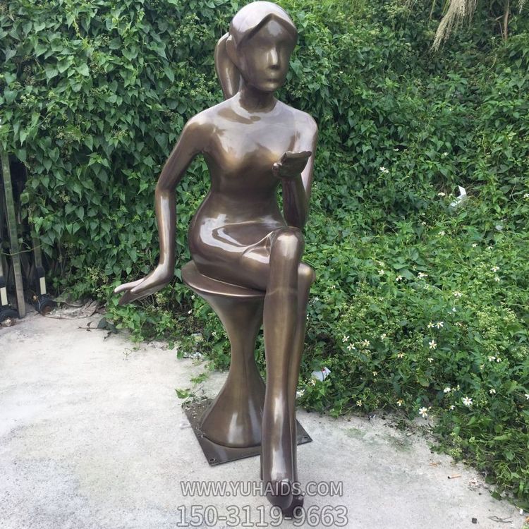 商场摆放玻璃钢仿铜抽象女孩雕像博鱼网页版