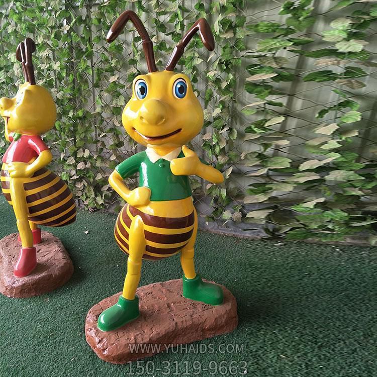 户外公园玻璃钢彩绘卡通蜜蜂博鱼网页版