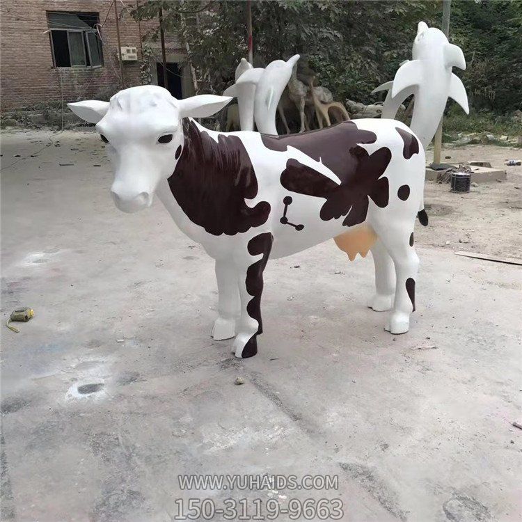 户外公园景观游乐园摆件玻璃钢仿真奶牛博鱼网页版